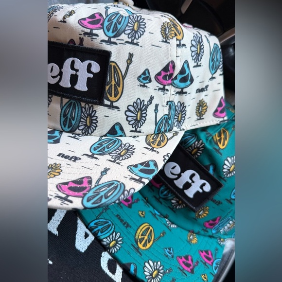 Neff Peace Sign & Mushrooms Hat Adj Snapback - Both included - Picture 3 of 6
